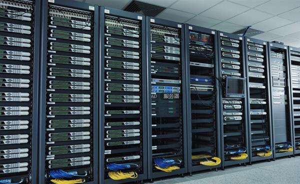 企业机房安全防线 从运维到设备制造的关键隐患与排查重点